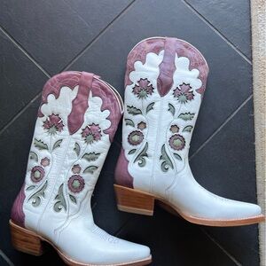 White embroidered cowboy boots